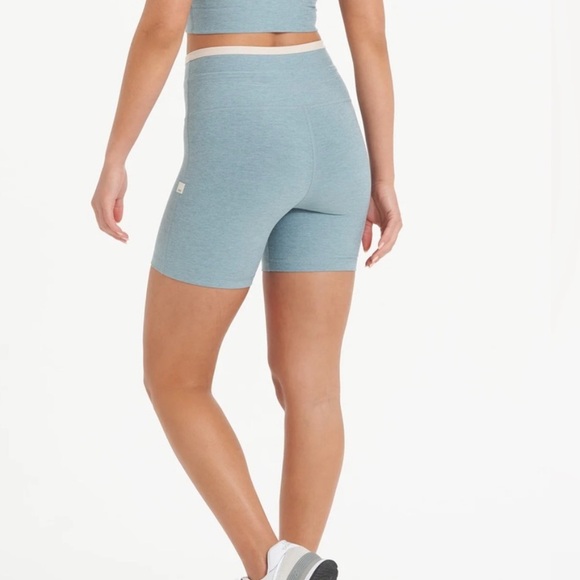 Vuori Blue Biking Shorts - Picture 4 of 4